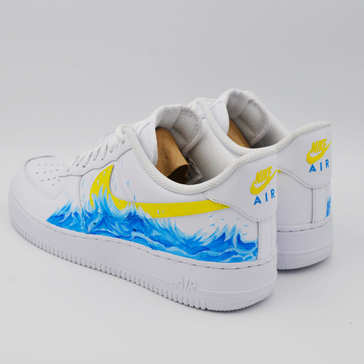 Customized AF1 Neon Wave - Handcraftd
