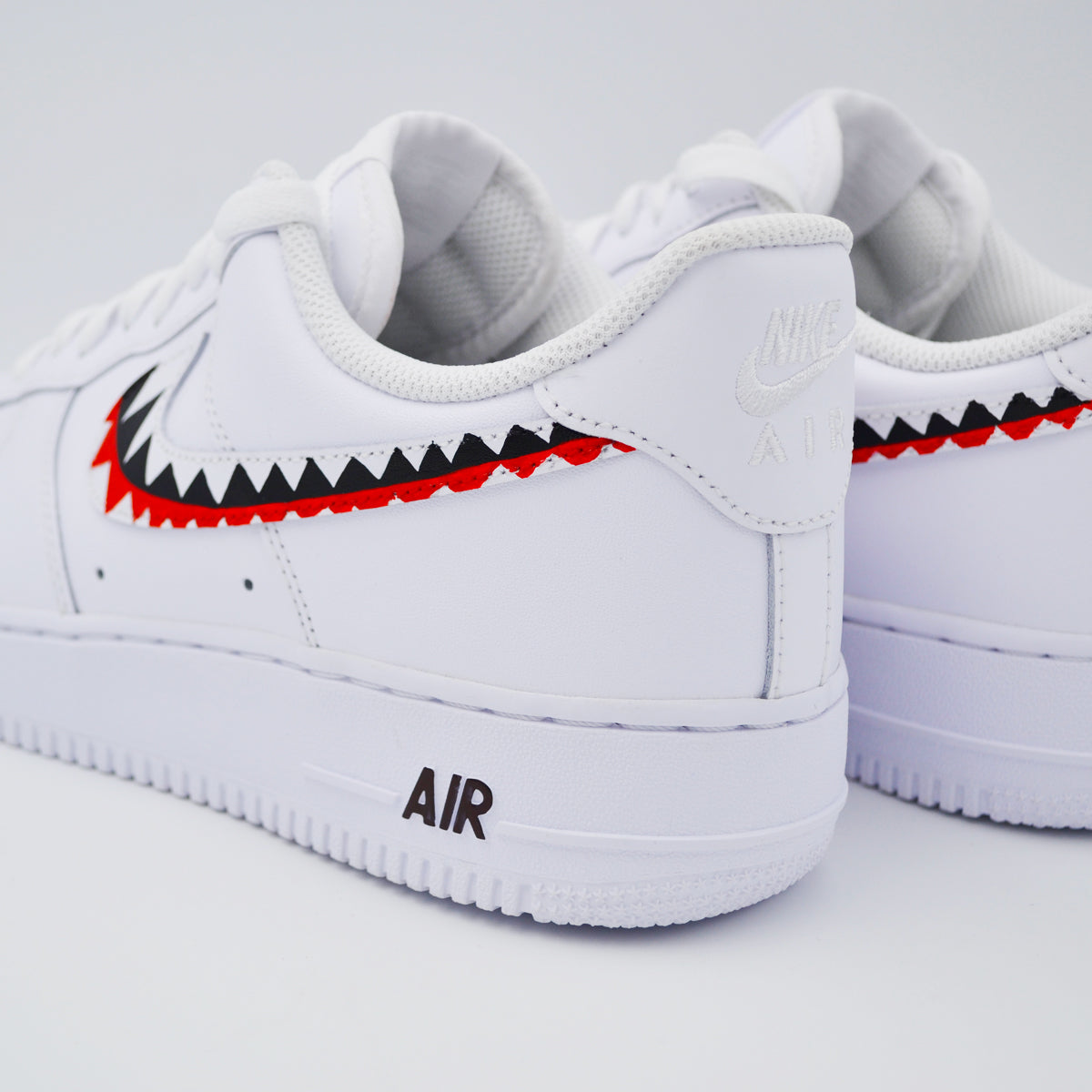 Customized AF1 Shark - Handcraftd